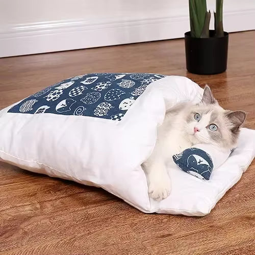 DreamNest™ – Ultra Soft Pet Bed with Pillow Comfort